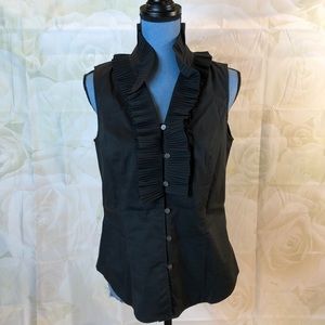 Chaus black fitted top w pleated collar